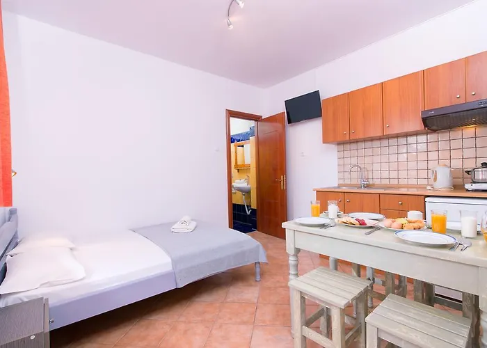 Ageri شقة بوتوس