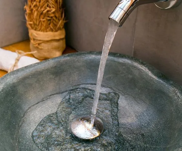 Ageri شقة بوتوس